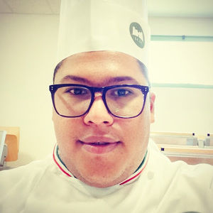 Meet your Posher, Victor antonio